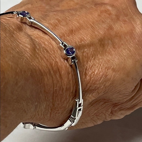 Elegant Silver and Purple Bracelet - Picture 5 of 10